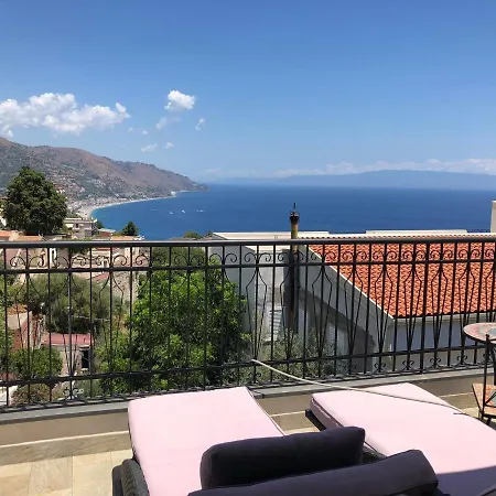 Casa Carlotta